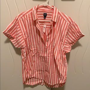 Striped Gap top with tags